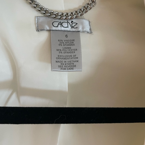 Stunning Winter White Blazer with Braided Sleeves - Picture 2 of 8